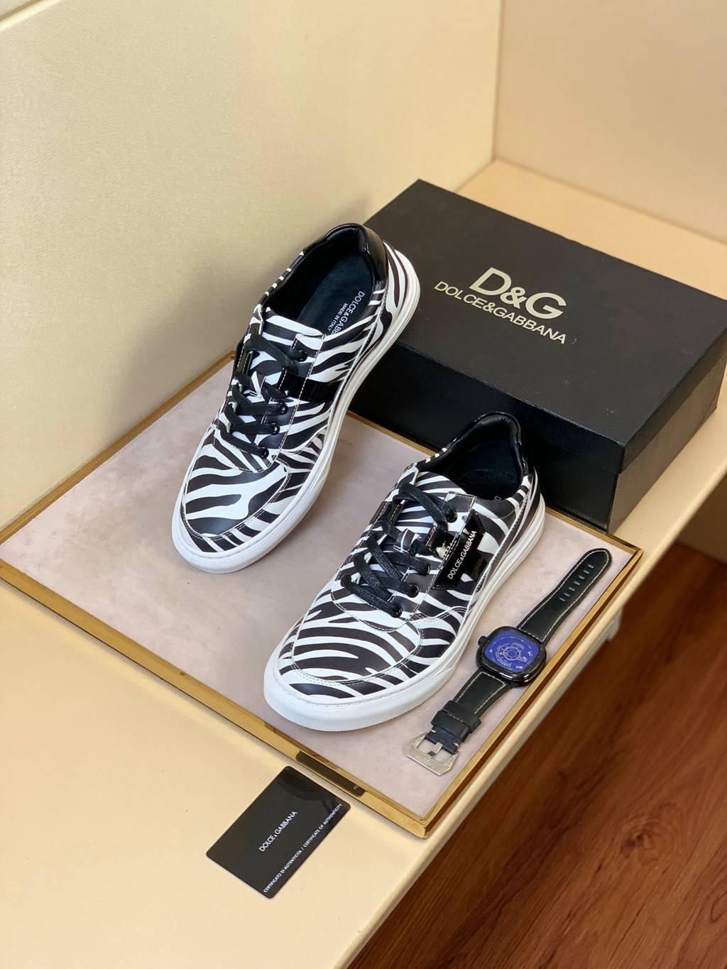 D*G sneaker